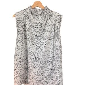 Entro Black and White Abstract Blouse